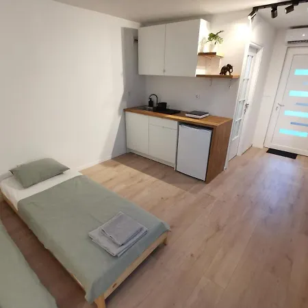 דירה Leun 3 Studio קוסטרנה